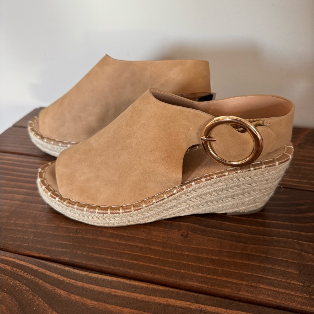 NWT-Tan Wedge Sandals -7 - Picture 2 of 8